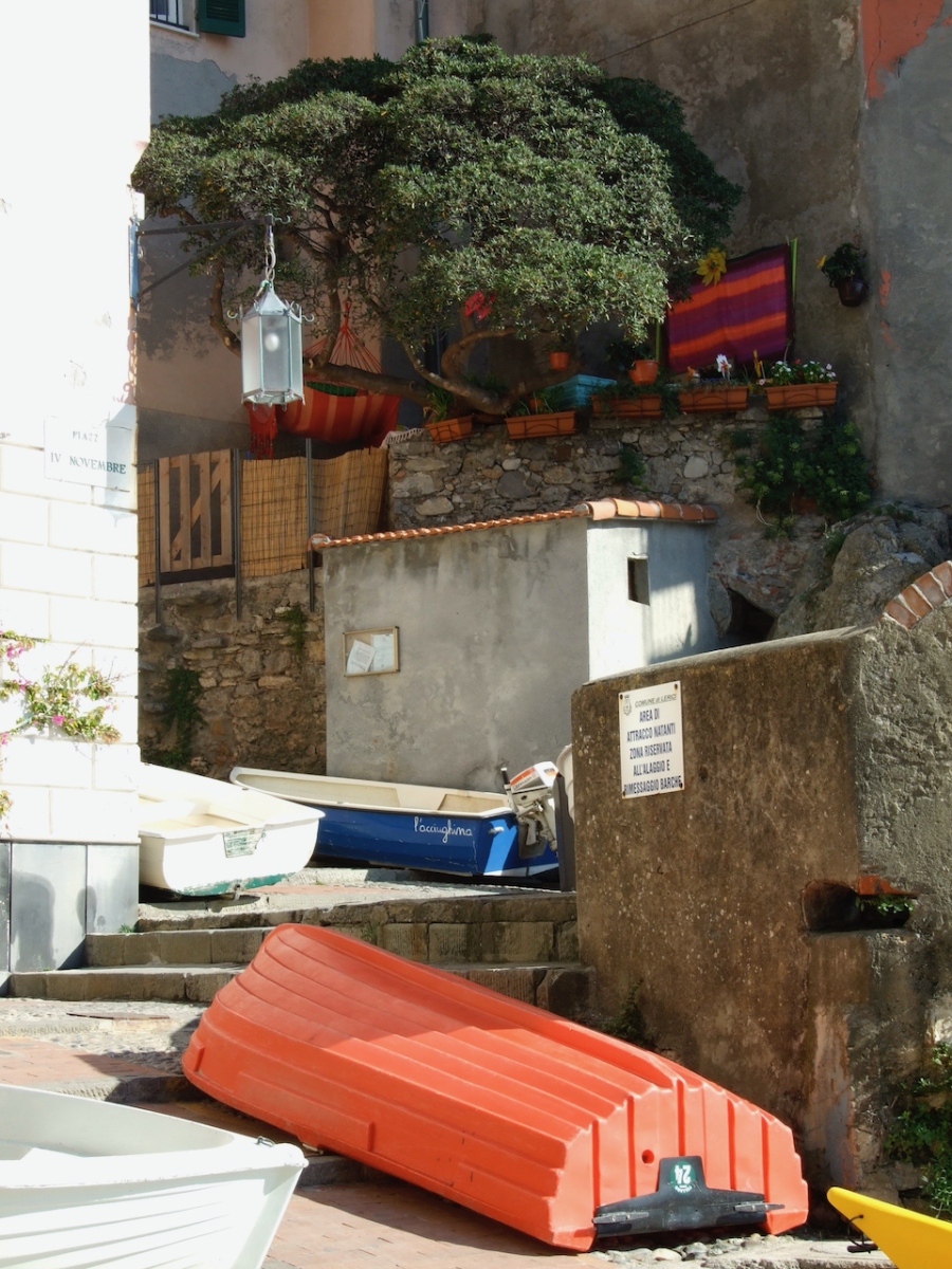 Small boats by the harbour at Tellaro. Small boats by the harbour at Tellaro.