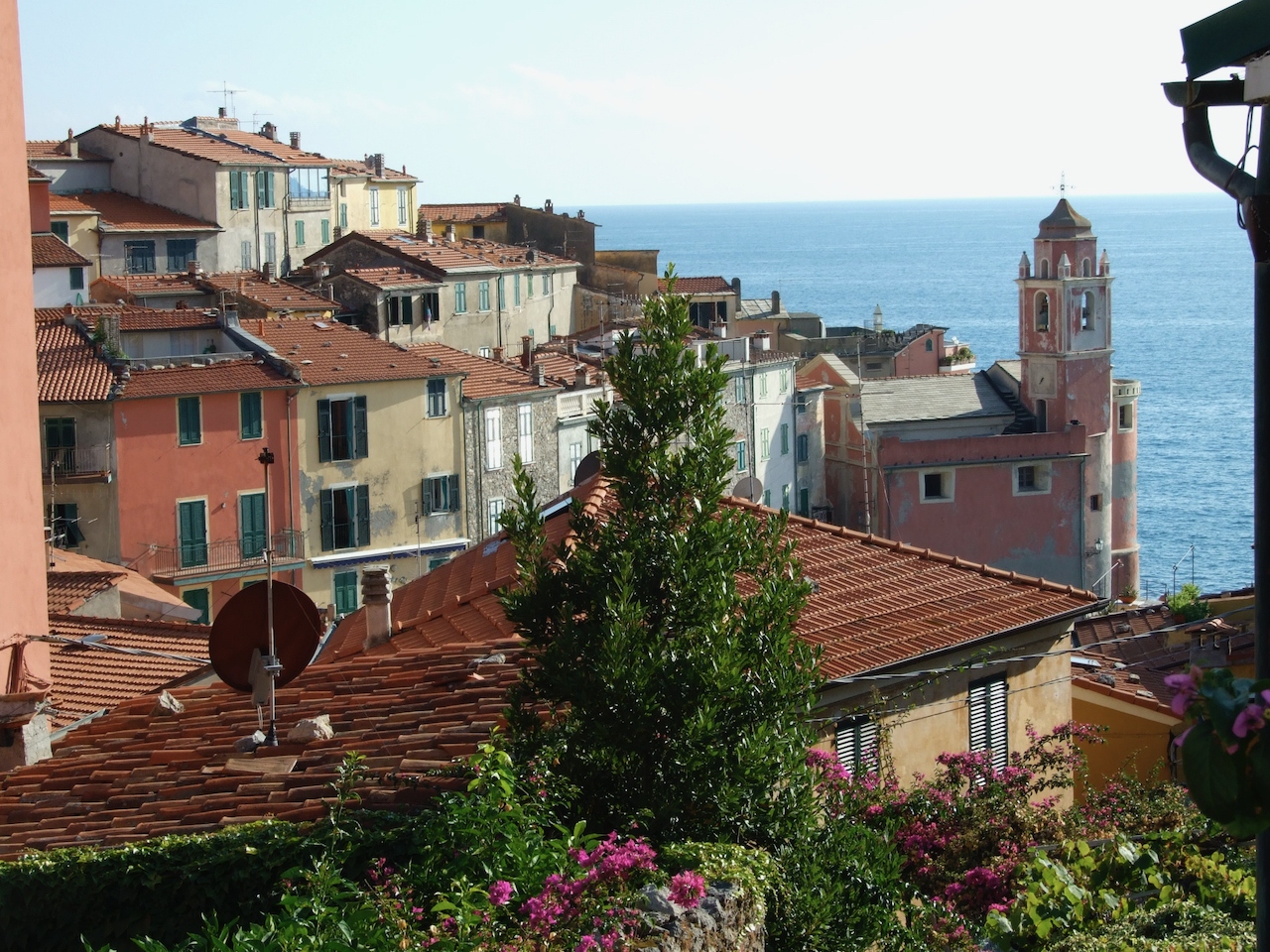 Walking back to our minibus, looking back. Walking back to our minibus, looking back.